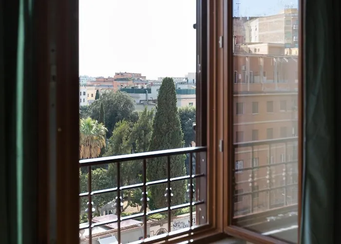 Gemma House - 100mt To Metro Station, 2 En-suite Bathrooms *