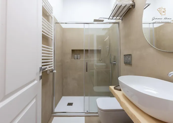 Apartment Gemma House - 100mt To Metro Station, 2 En-suite Bathrooms Rom