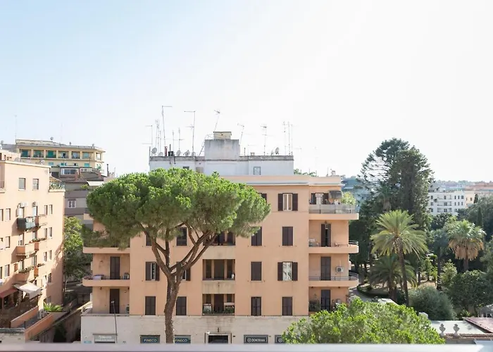 Apartment Gemma House - 100mt To Metro Station, 2 En-suite Bathrooms *