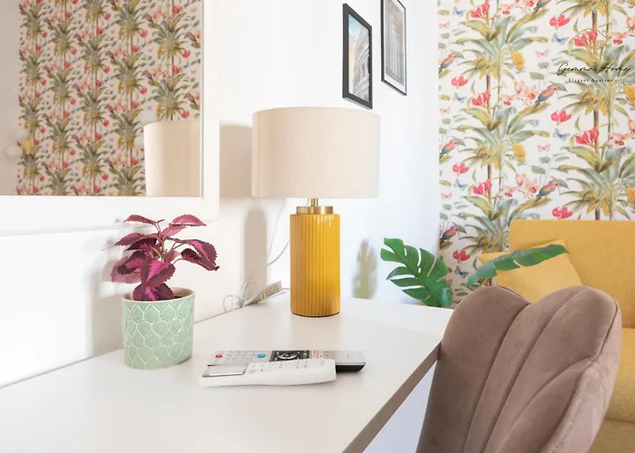 Apartment Gemma House - 100mt To Metro Station, 2 En-suite Bathrooms