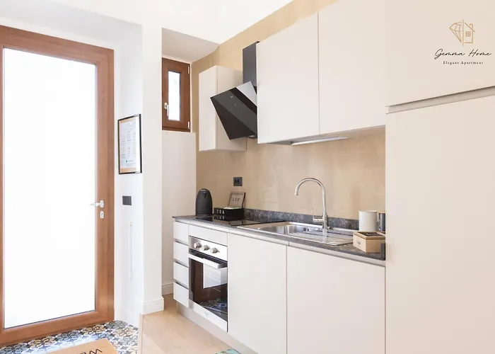 Gemma House - 100mt To Metro Station, 2 En-suite Bathrooms *